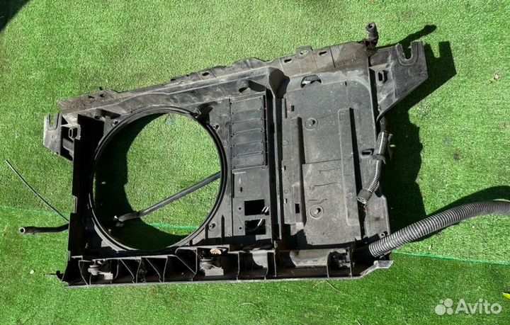 Диффузор вентилятора Citroen C5 2.0 2003