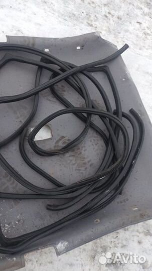 Уплотнитель дверей Geely Emgrand Ec7 хэтчбек 1.8