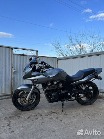 Kawasaki zr7s