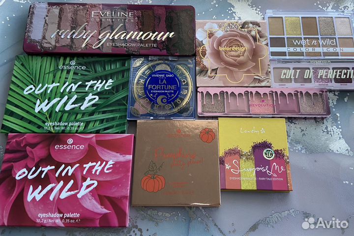 Палетки теней для глаз