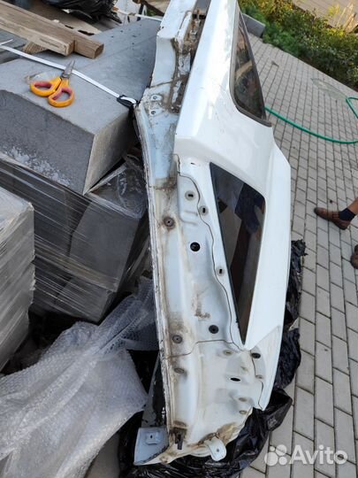 Задняя правая четверть Киа Сид универсал