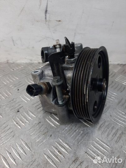 Насос гур Ford Focus 1.6 shda 2007