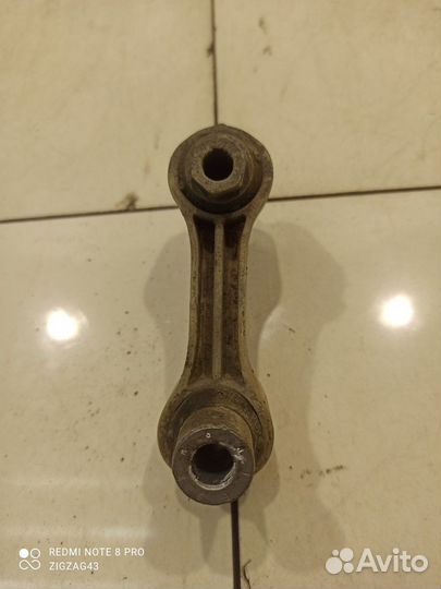 Стойка стабилизатора задняя