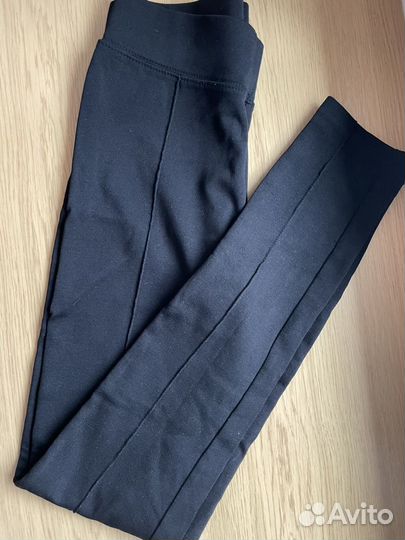 Пакет женской одежды (4 брюк, блузка )
