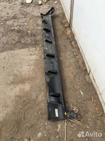 Накладка на порог левая Volvo 39819574