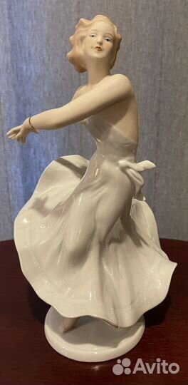 Статуэтка старинная балерина «Девушка Силвана»