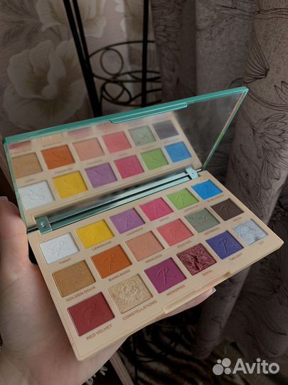 Тени для век