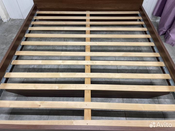 Кровать двухспальная 180х200