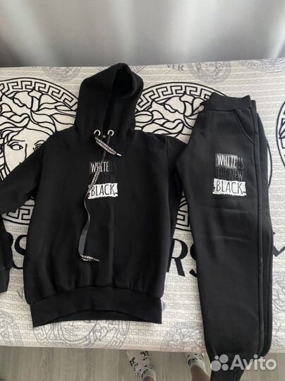 Спортивный костюм