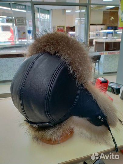 Шапка мужская из меха енота