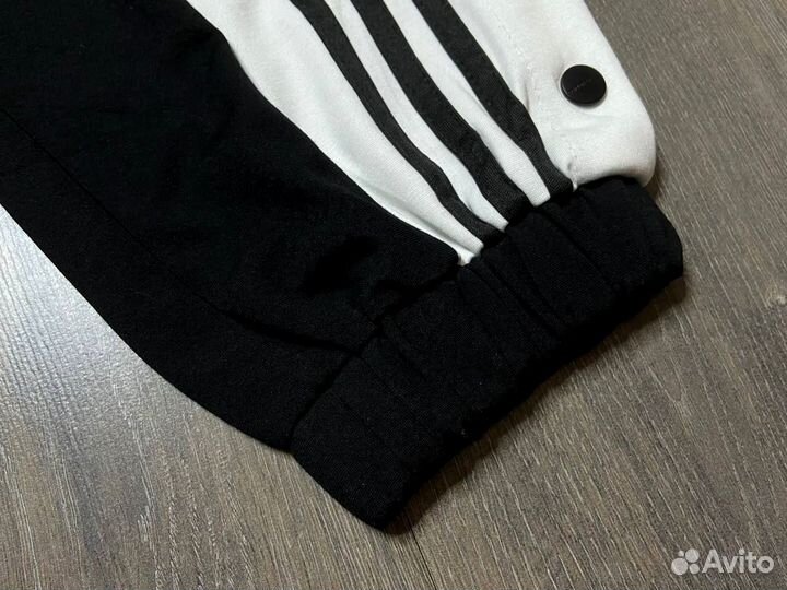 Спортивные штаны Adidas Adibreak