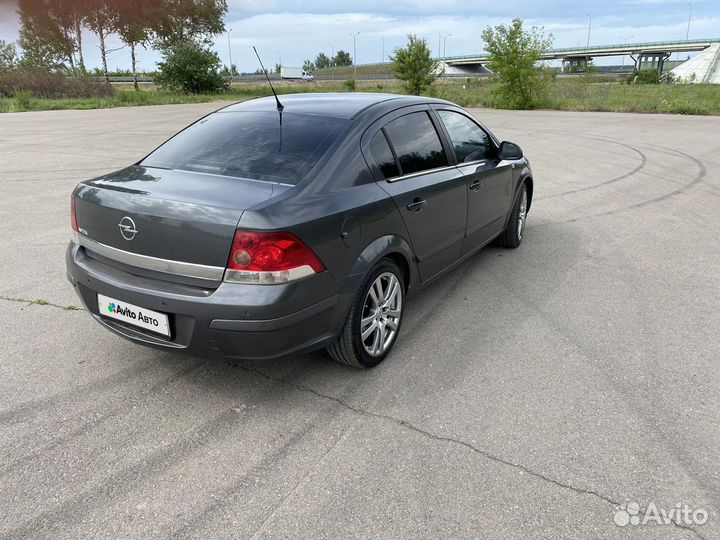 Opel Astra 1.6 МТ, 2012, 333 000 км