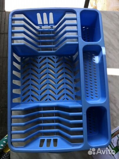 Сушилка, стаканчики, сковороды, чугун утятница