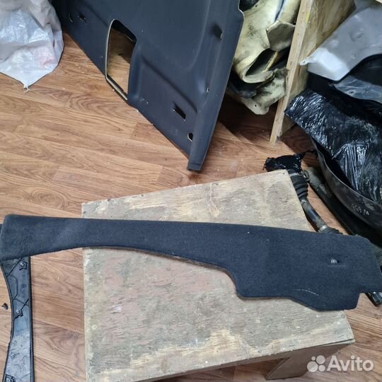 Обшивка центр консоли Bmw X5 E53 передняя левая