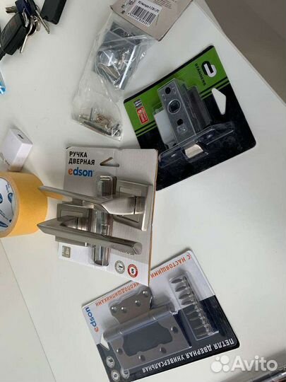 Установка входных и межкомнатных дверей