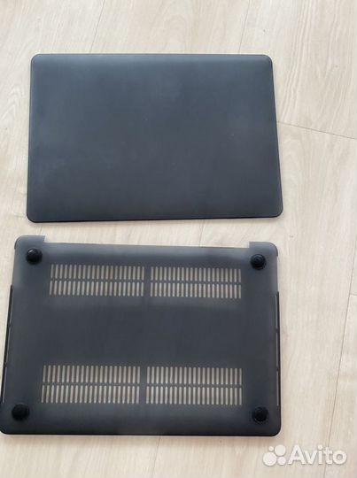 Чехол-накладка на MacBook Pro 13” 2020