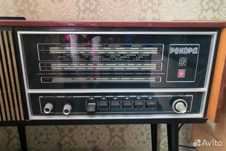 Продам радиолу Рекорд 314