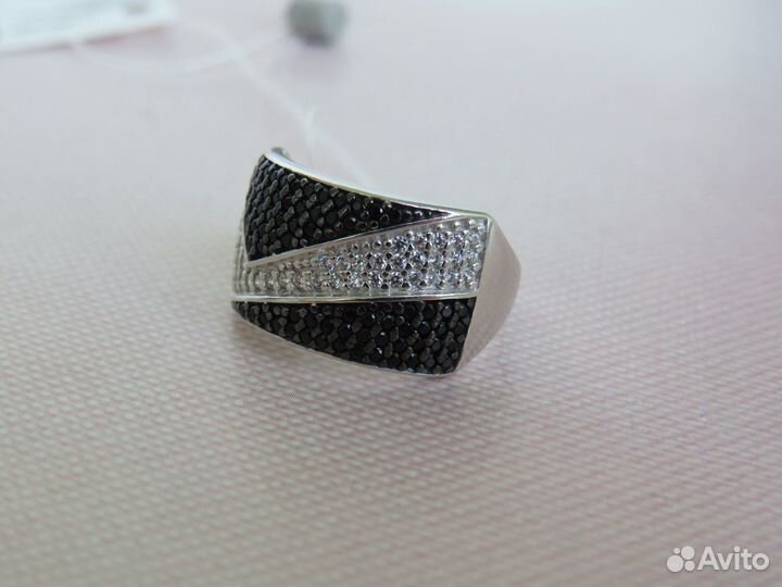 Серебряное кольцо Серебро 925 Клейма