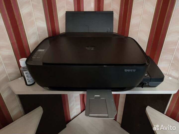 Цветной Принтер с снпч HP deskjet gt5820