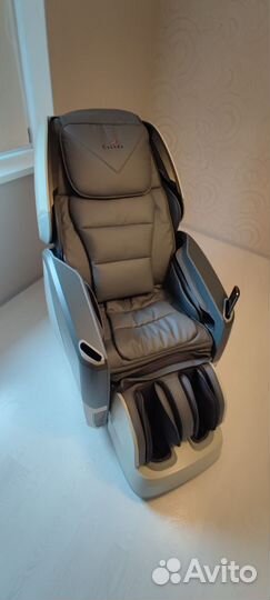 Массажное кресло Aura от Casada