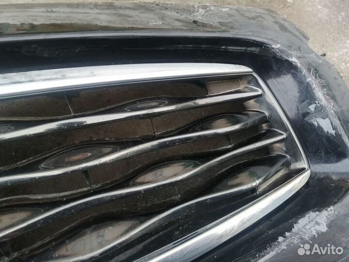 Решетка радиатора Infiniti FX35