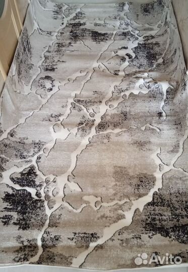 Новый современный ковер 3 на 2