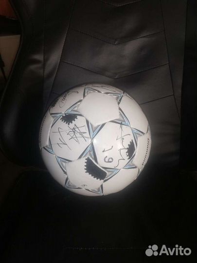 Футбольный мяч с автографами Зенита 2007г