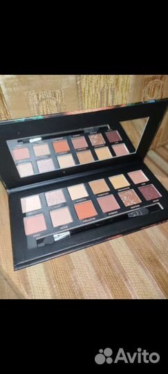 Коробка новых теней