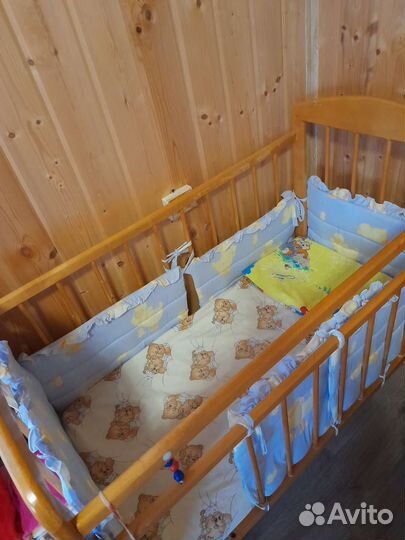 Детская кроватка