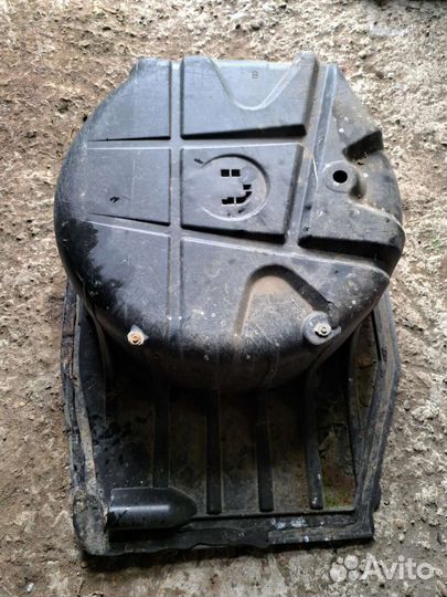 Накладка багажника на Mercedes W203