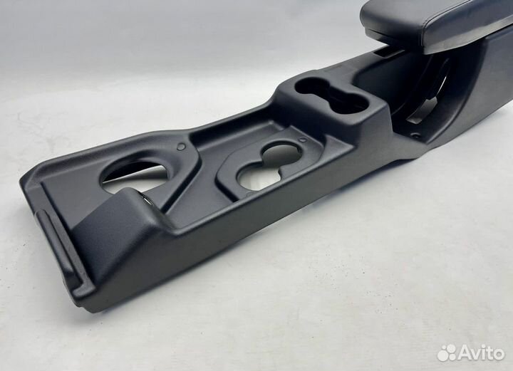 Подлокотник Нива