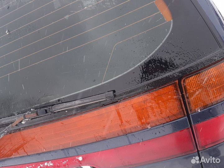 Задние фонари Mitsubishi Space Wagon