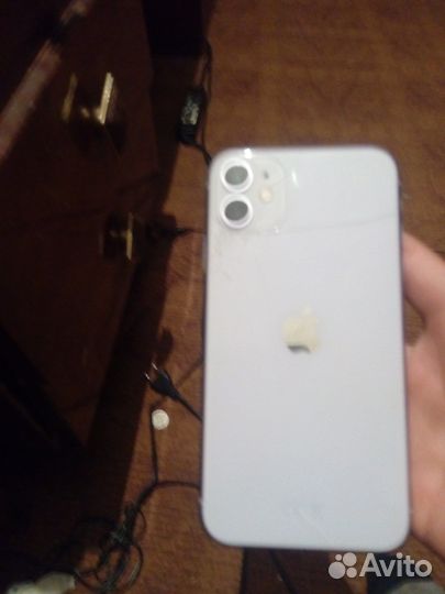 Телефон iPhone 11 128 gb