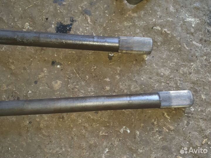 Полуось International 9800 Eaton