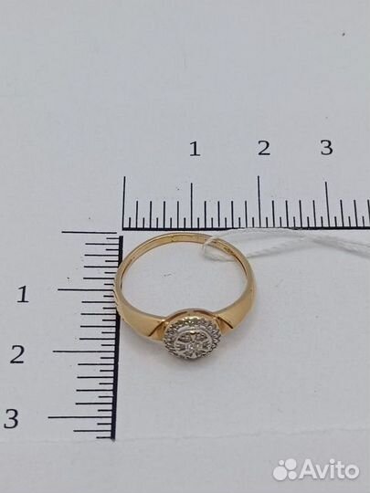 Кольцо с природным камнем Золото