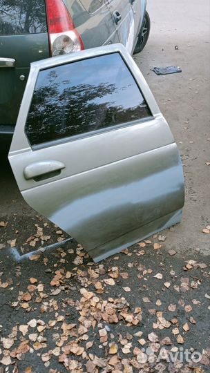 Задня правая дверь ваз 2110-2112