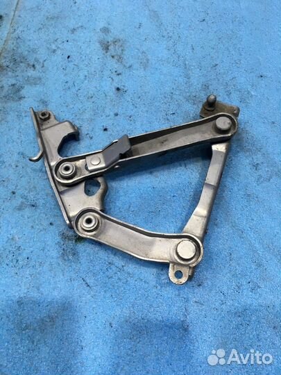 Петля капота Mercedes w220 A2208800128 A2208800228