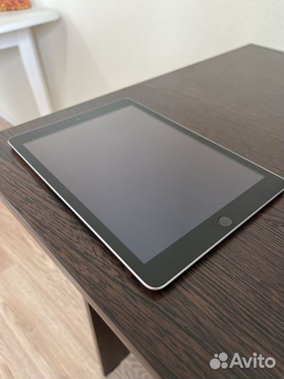 iPad 5 поколения 32gb Gray