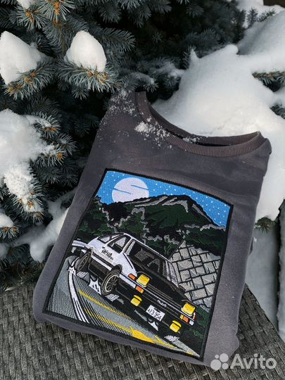 Машинная вышивка на заказ. На одежде, брелках. JDM