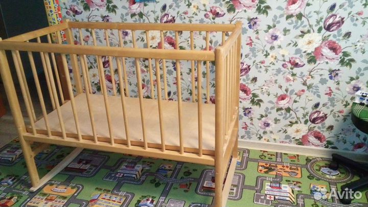 Детская кроватка