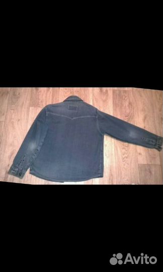 Джинсовая рубашка