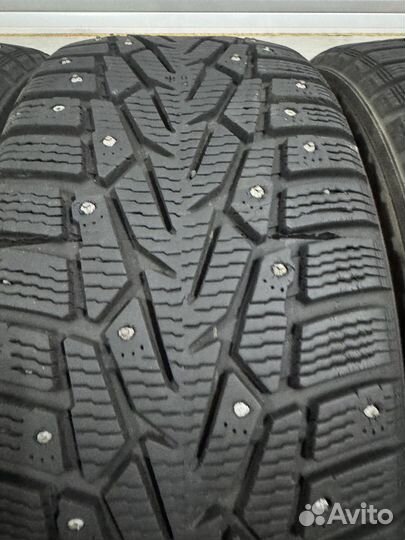 Nokian Tyres Hakkapeliitta 7 215/55 R16