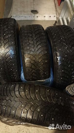 Bridgestone Blizzak Spike-01 225/65 R17