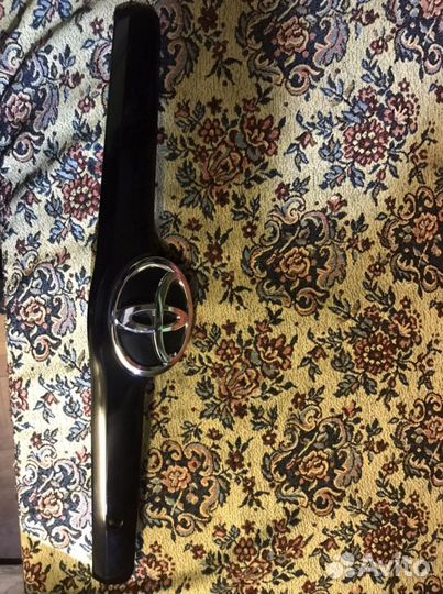 Планка крышки багажника тойота камри 40