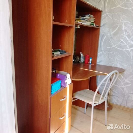 Письменный стол