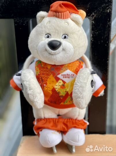 Плюшевый медведь