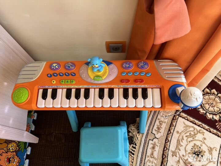 Пианино с танцующим мишкой