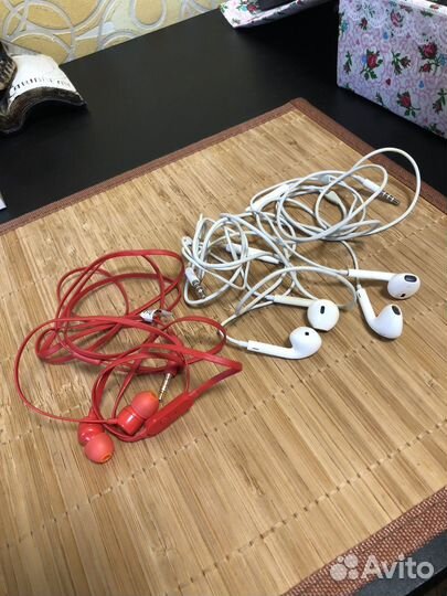 Проводные наушники