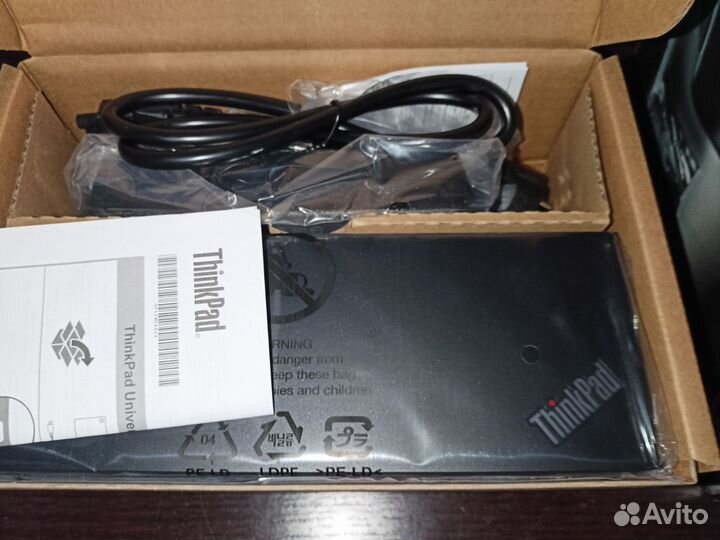 Lenovo ThinkPad Universal Thunderbolt 4 Dock