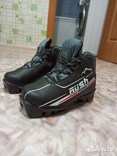 Лыжные ботинки детские 28